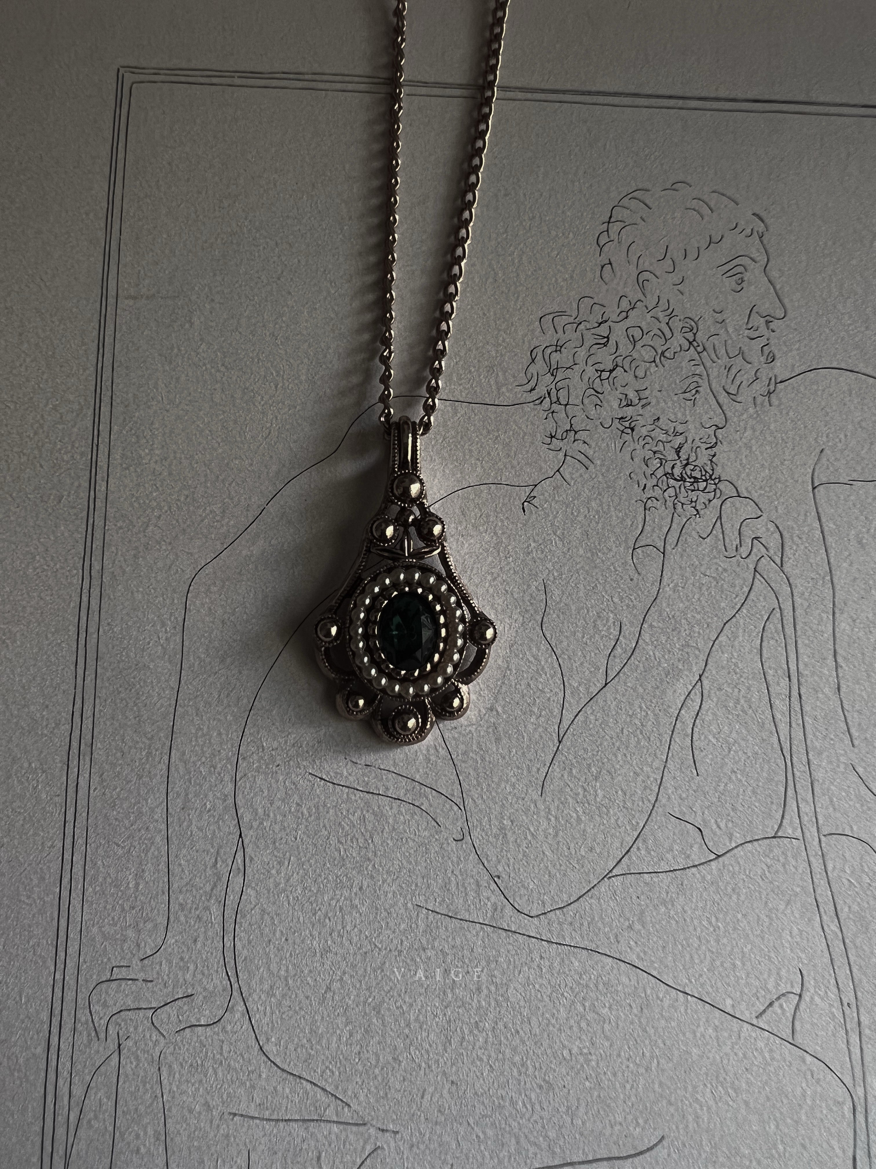 VAIGE One of One |  Vintage Avon Green Stone & Pearl Gold Necklace